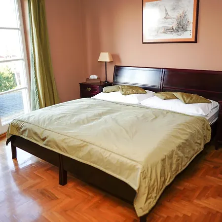 Отель Rezidence 4*